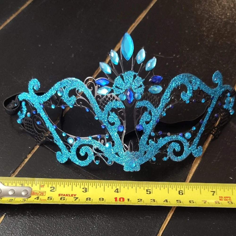 BEAUTIFUL SPARKLING TEAL GLITTER MASQUERADE MASK